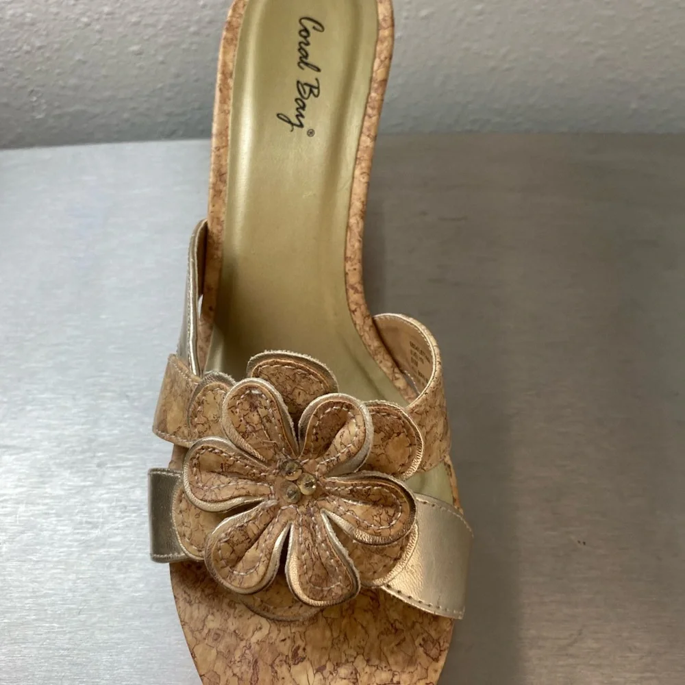 WOMENS CORAL BAY Gold Wedge Sandals